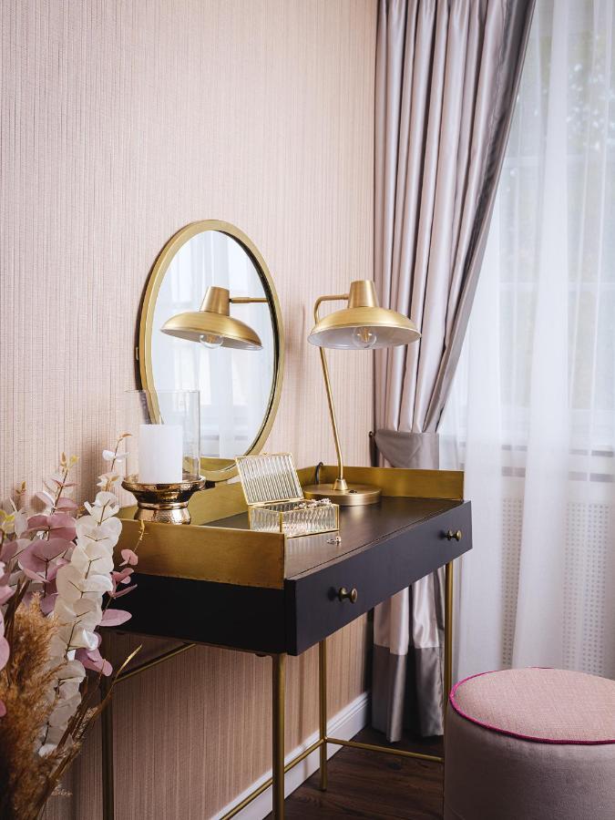 Althoff Hotel Fuerstenhof Τσέλε Εξωτερικό φωτογραφία A dressing table