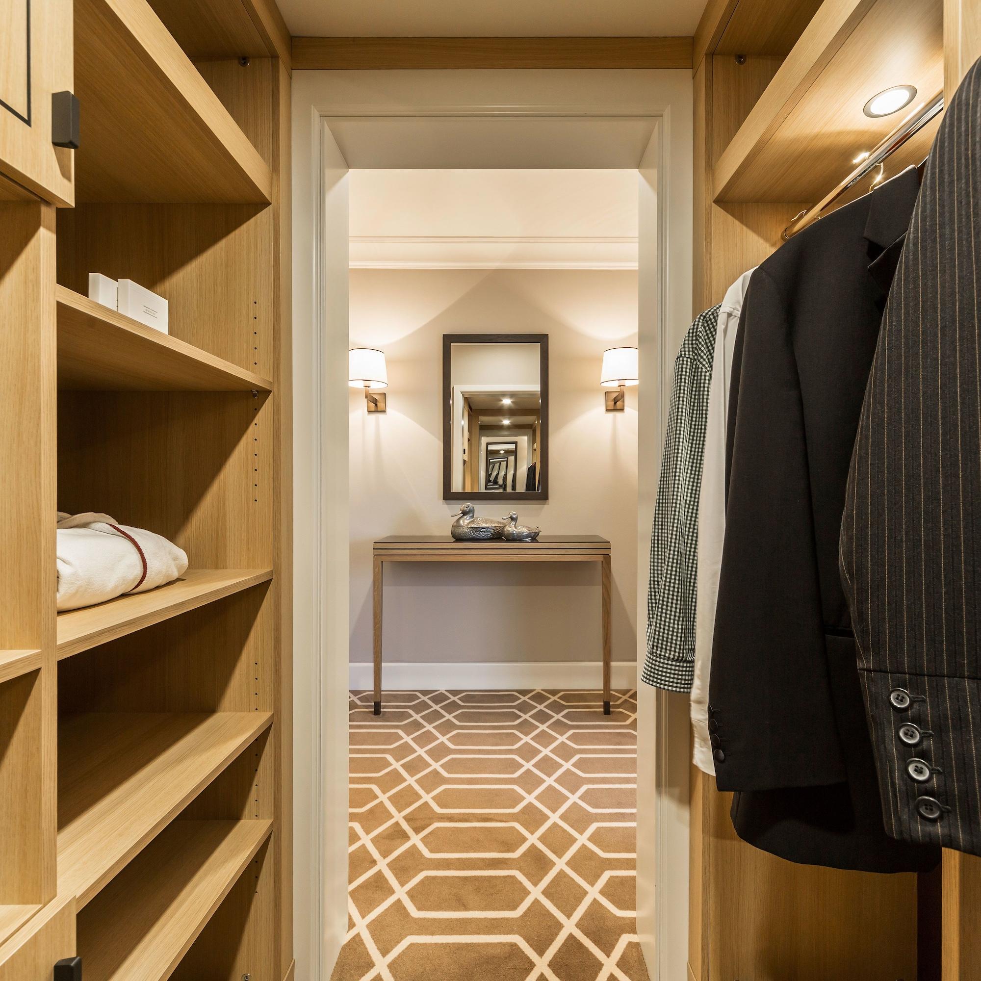 Althoff Hotel Fuerstenhof Τσέλε Εξωτερικό φωτογραφία A walk-in closet