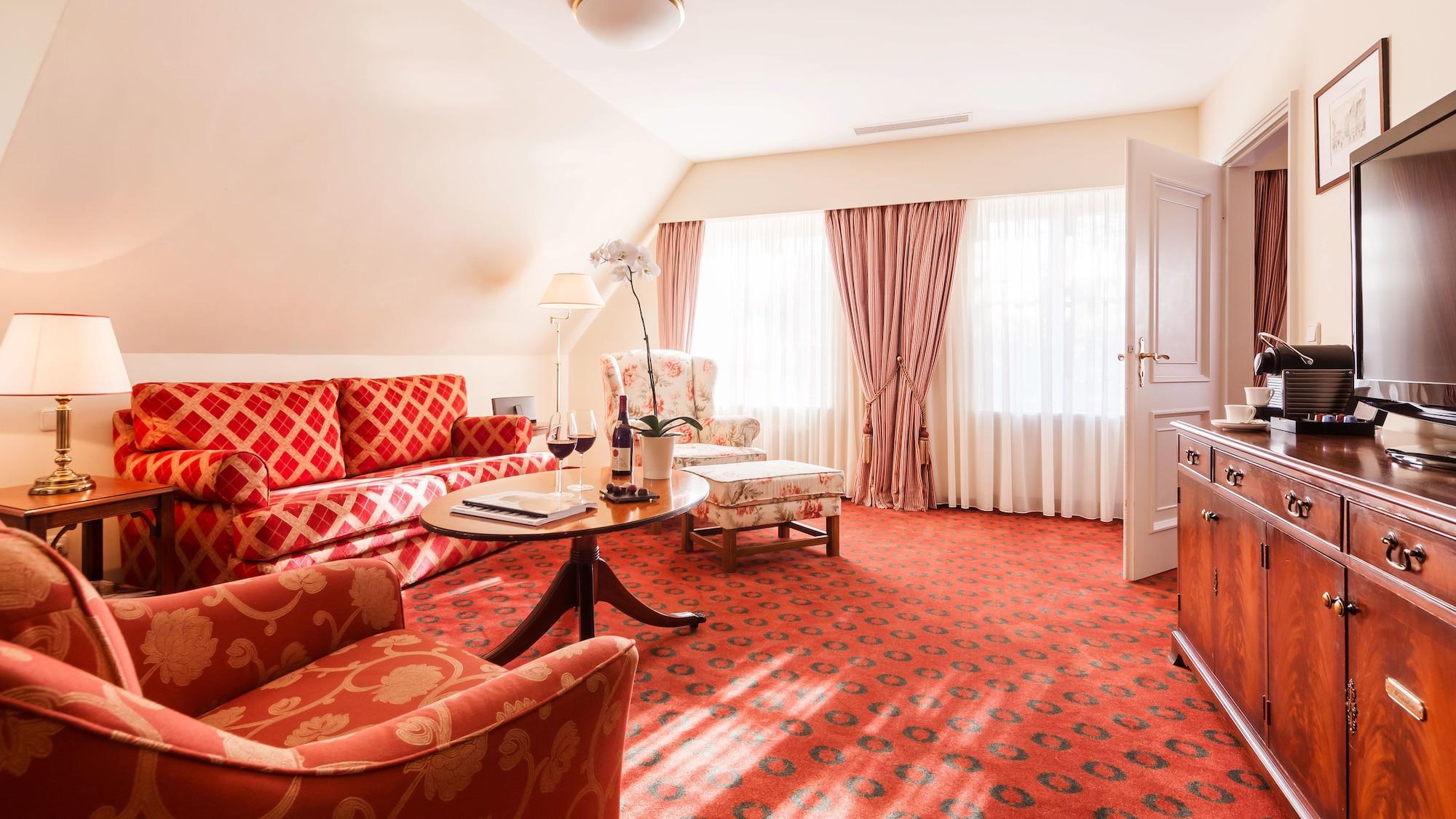 Althoff Hotel Fuerstenhof Τσέλε Εξωτερικό φωτογραφία A suite at the Hotel de l'Europe