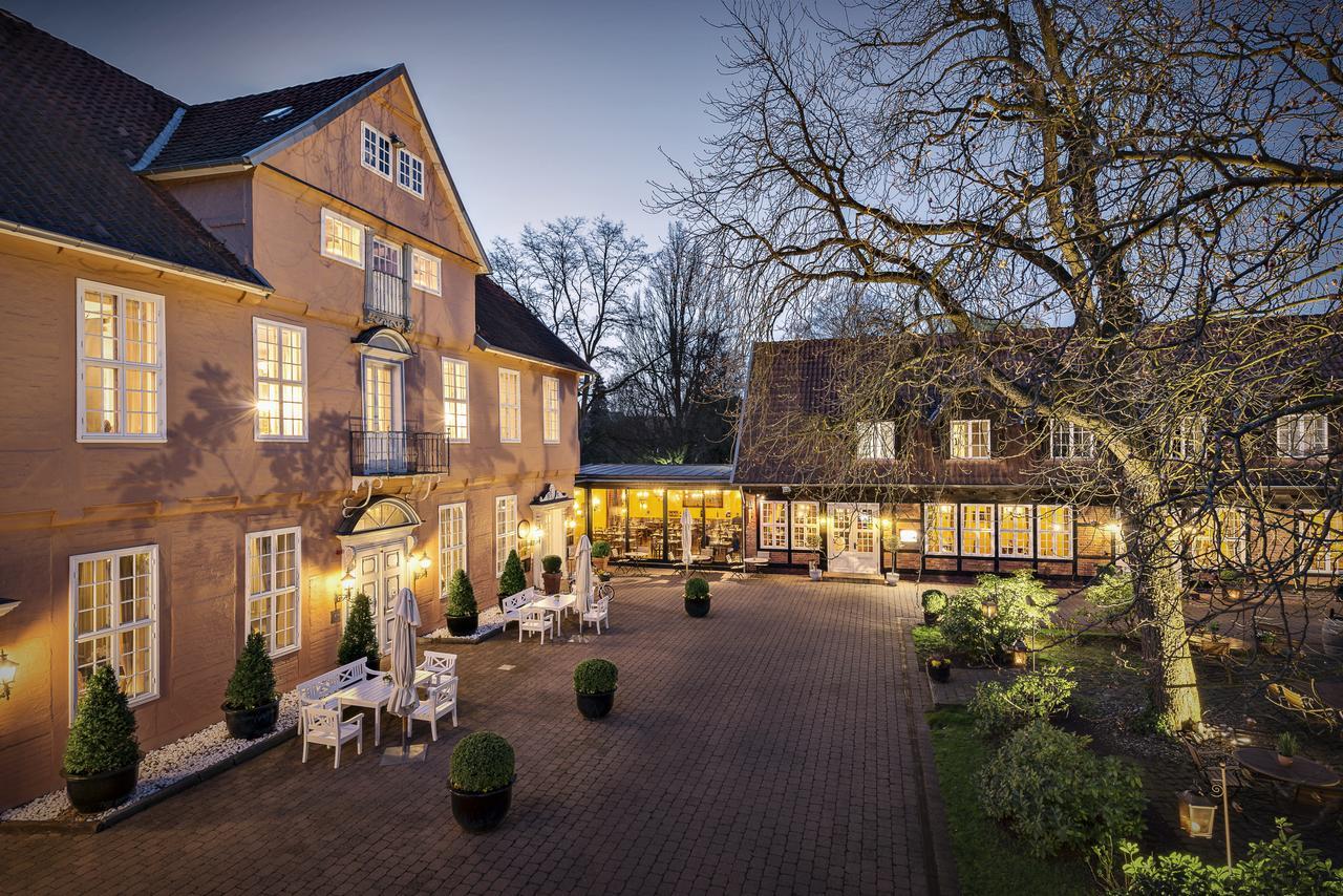 Althoff Hotel Fuerstenhof Τσέλε Εξωτερικό φωτογραφία The hotel's courtyard
